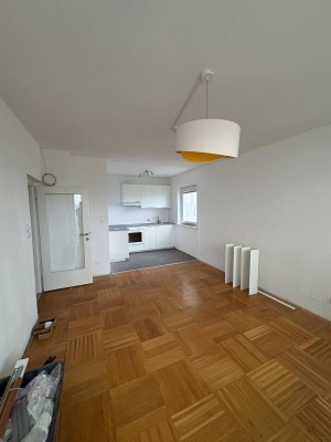 Helle 2-Zimmer-Wohnung mit Loggia + Parkplatz | 775€ warm | St. Pölten