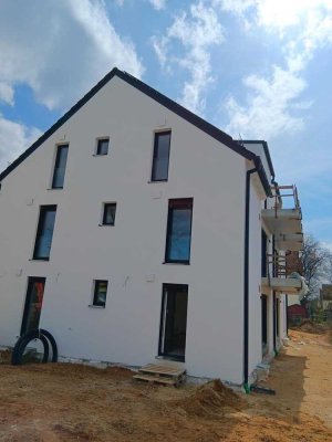 Neubau, 4-Zimmerwohnung mit Balkon, Regensburg