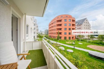 IMMOBERLIN.DE - Wasserblick: Barrierefreie Wohnung mit Sonnenbalkon & Option auf Tiefgaragenplatz