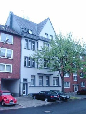 Provisionsfrei* Mehrfamilienhaus in Neuss Nord (Stadtgrenze zu Düsseldorf)