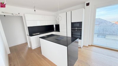 EXKLUSIVE DACHGESCHOSSWOHNUNG MIT LOGGIA &amp; TIEFGARAGE