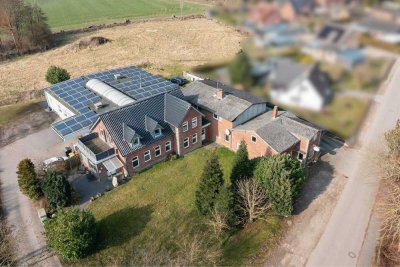 Vielseitig nutzbare Wohnanlage mit Baurecht für 6 weitere EFH oder DHH nahe Kappeln a,.d. Schlei