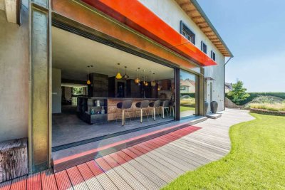 Einzigartige Unternehmervilla – Stilvoll saniert & Platz für Ihre Fahrzeuge