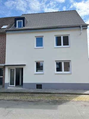 Erstbezug nach Sanierung: Geräumiges 8-Raum-Mehrfamilienhaus mit geh. Innenausstattung in Bocholt