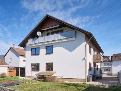 Für Kapitalanleger: Schöne Dachgeschosswohnung mit traumhaftem Blick über Königschaffhausen