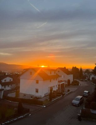 Teilmöblierte, ruhig gelegene 3-Zimmer-Wohnung mit Balkon und Traum-Ausblick in Aalen