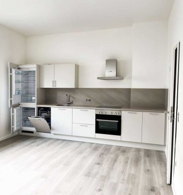 Stadtwohnung mit Stil – hochwertig saniert mit Einbauküche & großzügiger Dachterrasse