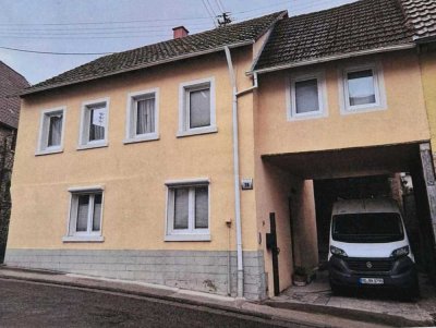 Freistehendes Haus in Hoffenheim mit Scheune ausbaufähig oder als Lagerfläche