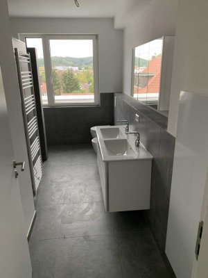 Exklusive, neuwertige 3,5-Raum-Penthouse-Wohnung mit gehobener Innenausstattung mit EBK in Balingen