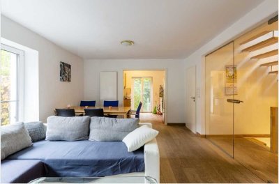 Neuwertiges 6-Zimmer-Einfamilienhaus mit geh. Innenausstattung in München Feldmoching