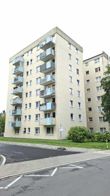 Ansprechende und modernisierte 2 Zimmer Wohnung mit Balkon in Bergisch Gladbach Refrath