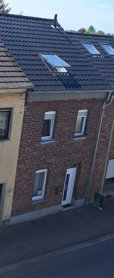 Günstiges, modernisiertes 4-Raum-Reihenhaus in Jülich