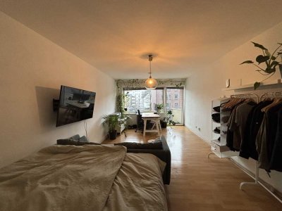 36qm Wohnung mit Balkon in perfekter Lage direkt am Grindel - 3-4 Monate möblierte Untermiete