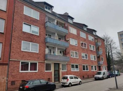 Lichtdurchflutete und gemütliche 3-Zimmer-Wohnung im Dachgeschoss
