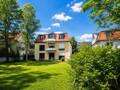Top-Dachterrassen-Wohnung in Bestlage mit geöltem Fischgrätparkettboden
