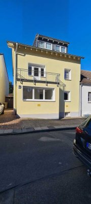 Großzügige 4,5-Zimmer-Wohnung im EG mit Garten in Bonn-Lengsdorf