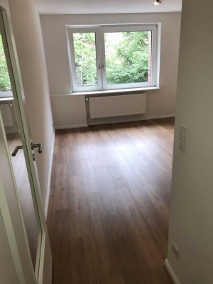 Frisch modernisierte 2-Zimmer Wohnung im Herzen von Eimsbüttel!