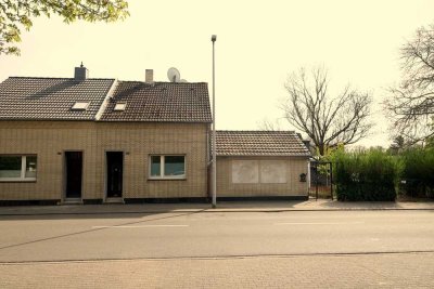 Attraktives Haus mit großem Grundstück in Mülheim-Styrum – vielseitig nutzbares Objekt mit Potenzial