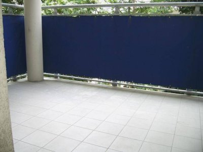Ruhiger 2 ZIMMER-NEUBAU + West-Balkon 6m² + extra Küche möbliert + Bad mit Wanne + extra WC + Lift!