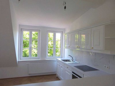 Ruhige und helle 2,5-Zi.-DG-Altbauwohnung, Mü.-Haidhausen, Franzosenviertel