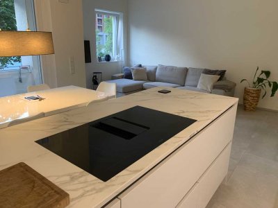 Möblierte Neubau Maisonette-Wohnung a. Wasser inkl.TG (3200€ pauschal)