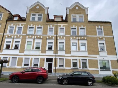 Helle 3-Raum-Wohnung im Altbau