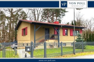 Einfamilienhaus mit Einliegerwohnung und Außenpool auf sonnigem Grundstück im Zentrum von Bad Saarow
