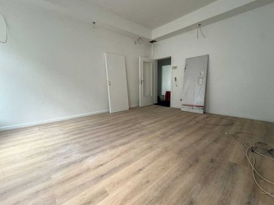 Großzügige Altbauwohnung mit 5 Zimmern und hochwertiger Sanierung –  in citynaher Lage -Elberfeld