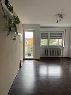 Helle 2-Zimmer-Wohnung mit Balkon im 3. OG in Bamberg-Ost
