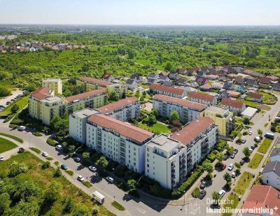 //Schöne gemütliche 3 Zimmerwohnung mit Terrasse im idyllischen Wohnpark Saaleblick//