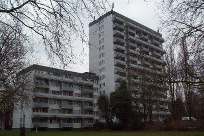 Wir rrenovieren für Sie! günstige 2 Zimmer Wohnung mit Balkon in MG-Odenkirchen- WBS erforderlich