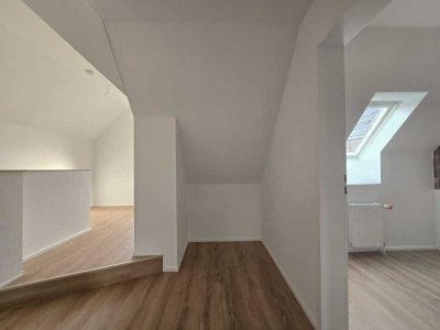 Top-Wohnen auf verschiedenen Ebenen....2,5 Zimmer mit Galerie und Loggia - Termine s. Text