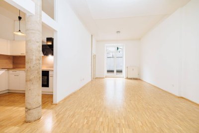 *XXL TERRASSE* I NEUE KÜCHE I HAUPTPLATZ I SEHR HELL I TOP LAGE I BADEWANNE I WG GEEIGNET I HAUSTIERE HERZLICH WILLKOMMEN I AB SOFORT I PROJEKT WOHNEN I