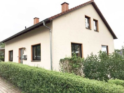 Schöne, geräumige, helle 4,5 Zimmer DG-Wohnung in Rheingau-Taunus-Kreis, Hünstetten