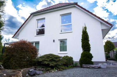 Modernes Einfamilienhaus mit Einliegerwohnung & Terrasse in ruhiger Lage von Neuengamme
