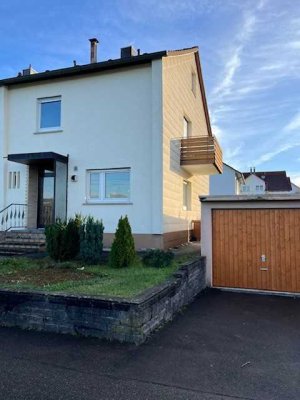 Freundliches 4-Zimmer-Reiheneckhaus zum Kauf in Schorndorf-Weiler