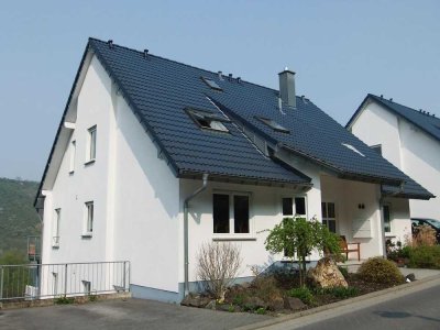 2-Zimmer-Souterrainwohnung mit Rheinblick in Boppard