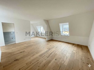 **Modernisierte 2-Zimmer-Dachgeschosswohnung mit EBK & Fußbodenheizung**