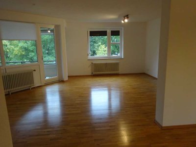 4-Zimmer-Wohnung mit Balkon und EBK in Braunschweig