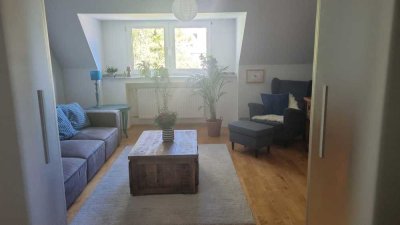 Stylische Dachgeschoß-Wohnung mit EBK mitten in Rüttenscheid