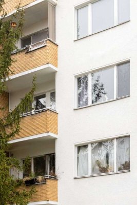 Ihr zukünftiges Zuhause in Steglitz: Lichtdurchflutete 1-Zimmer-Wohnung mit Südbalkon in bester Lage