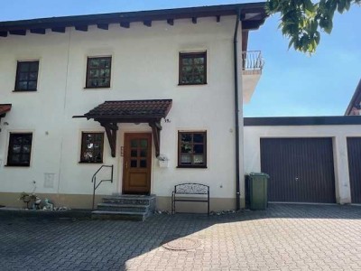 Ruhig und idyllisch wohnen in Pfaffenhofen - Reiheneckhaus mit herrlichem Garten