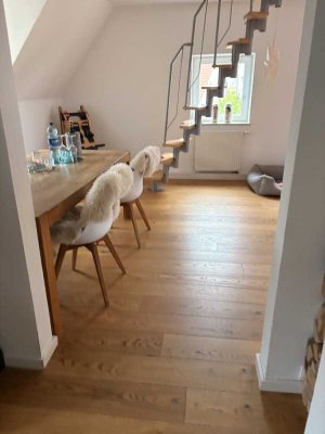 Charmante  4 Zi Whg. mit Galerie, schönem Garten und traumhaften Blick in Stuttgart Rotenberg