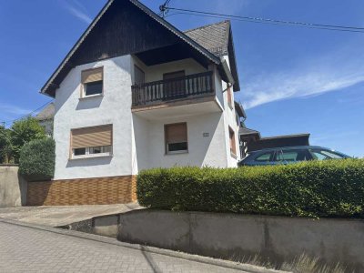 Freundliches und saniertes 4-Zimmer-Haus in Kleinmaischeid