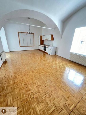 "Charmante, frisch sanierte Zweieinhalbzimmerwohnung im Herzen von Frohnleiten – Haustierfreundlich und zur Miete!"