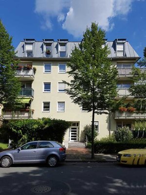 Stilvolle 2-Zimmer-Wohnung mit EBK, Balkon, möbliert