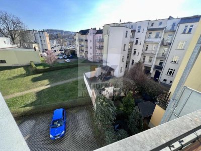 Balkon und Aufzug in der Innenstadt von Gera nahe dem Süd-Bahnhof!