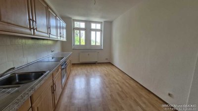 2-Zimmer-Wohnung mit EINBAUKÜCHE und TAGESLICHTBAD zu vermieten!