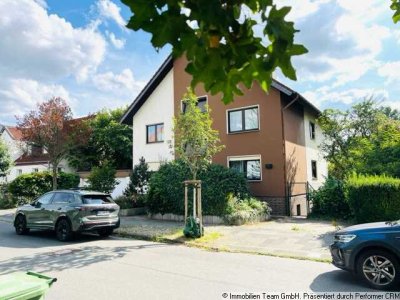 Beste Lage Leibnizstraße : 3 Wohnungen in einem 4 Familienhaus mit großem Garten