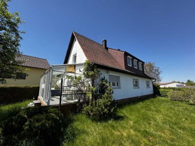 Gepflegtes Wohnhaus mit großem Grundstück!